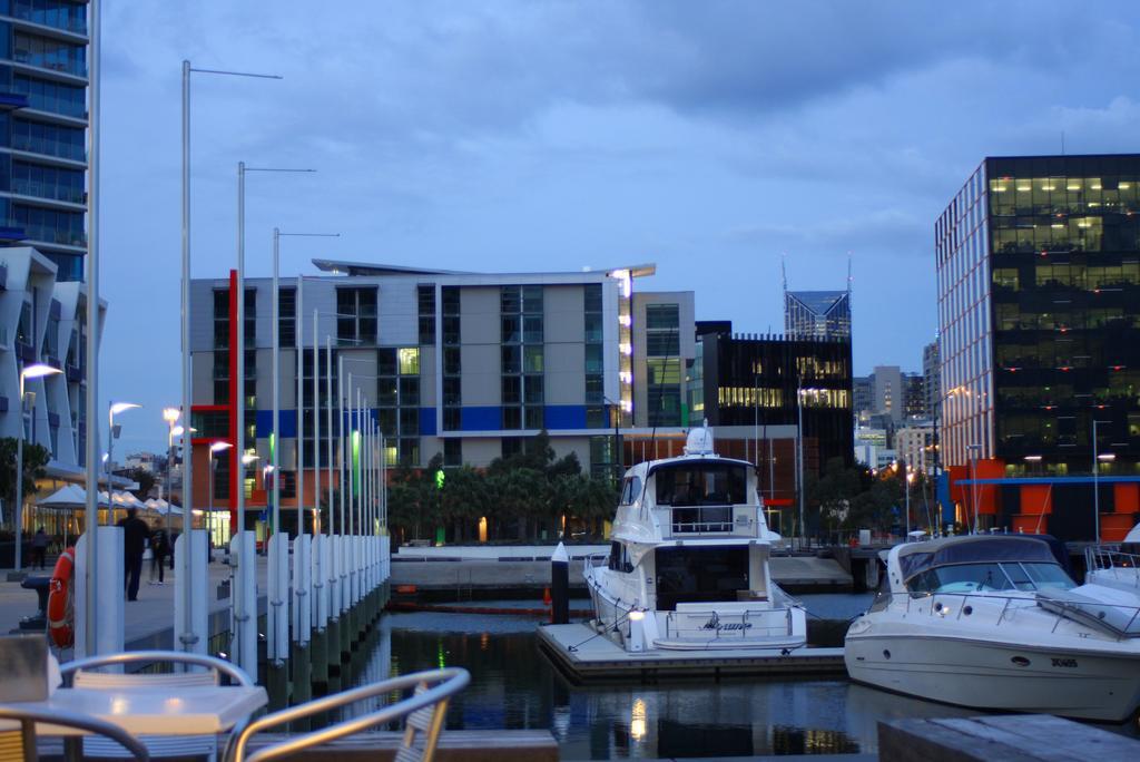 Docklands Private Collection - City Harbour Apartments Melbourne City Exterior foto